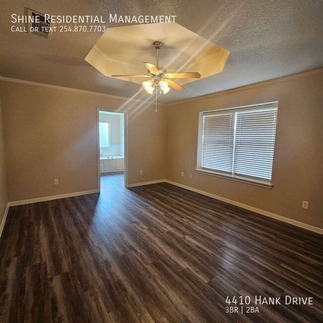 Building Photo - 4410 Hank Dr