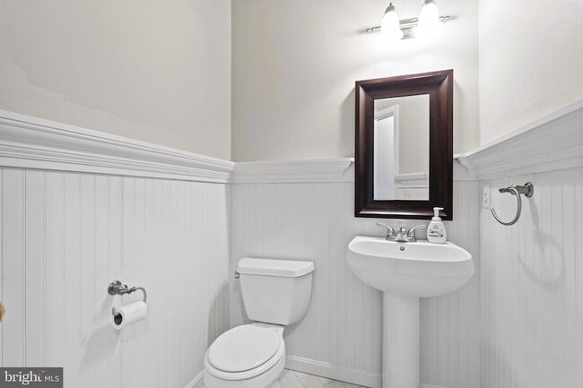 Building Photo - 1208 Cambria Terrace NE