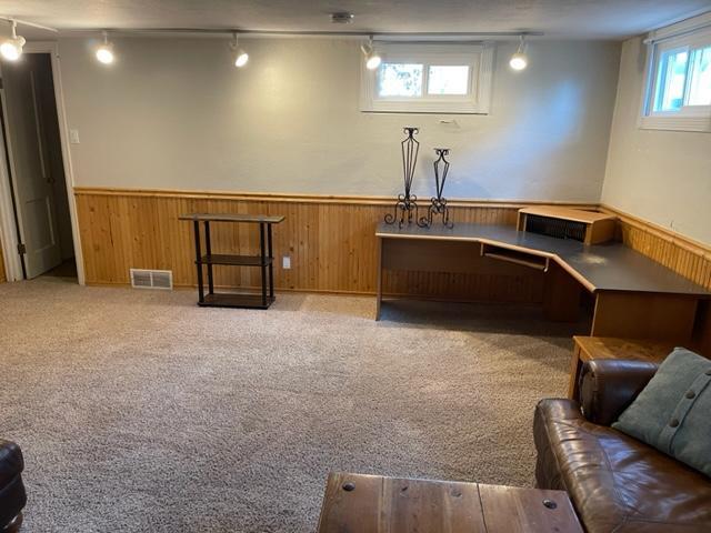 Building Photo - 842 1/2 Yellowstone Ave