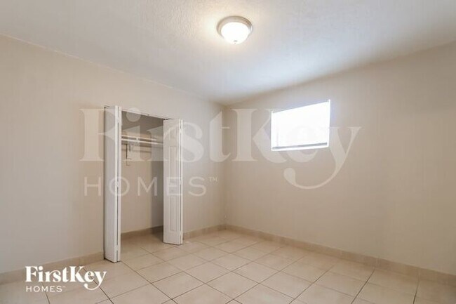 Building Photo - 4180 NW 34th Way