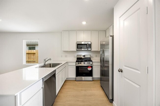 Building Photo - 27418 Sweetwater Bay Dr
