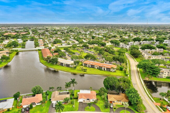 Building Photo - 9603 NW 67th Ct