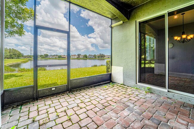 Building Photo - 2177 SW Cape Cod Dr
