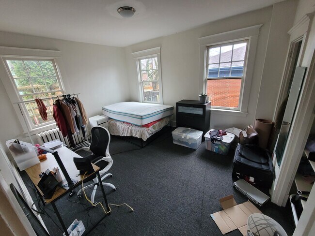Bedroom - 5724 Solway St