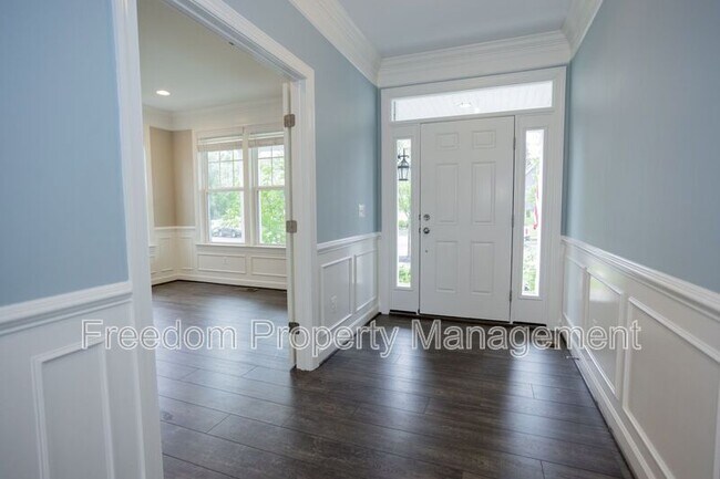 Building Photo - 2425 Morgans Point Dr