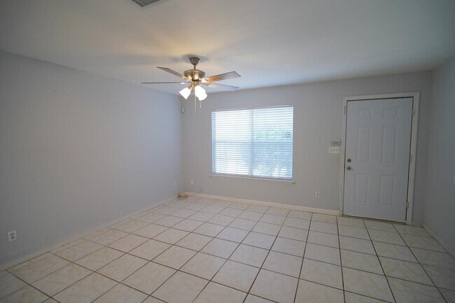 Building Photo - 2648 Tess Cir