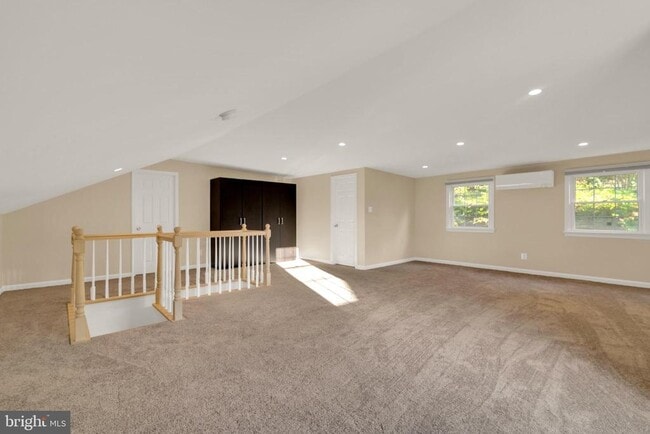 Building Photo - 805 31st St S