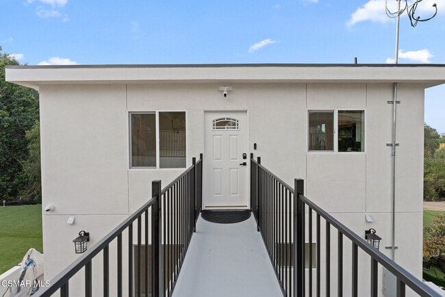 Building Photo - 265 McKnight Rd