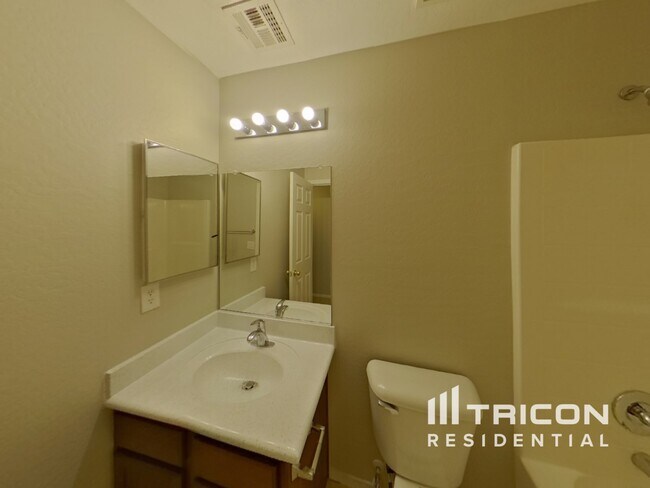 Building Photo - 17679 N Avelino Dr