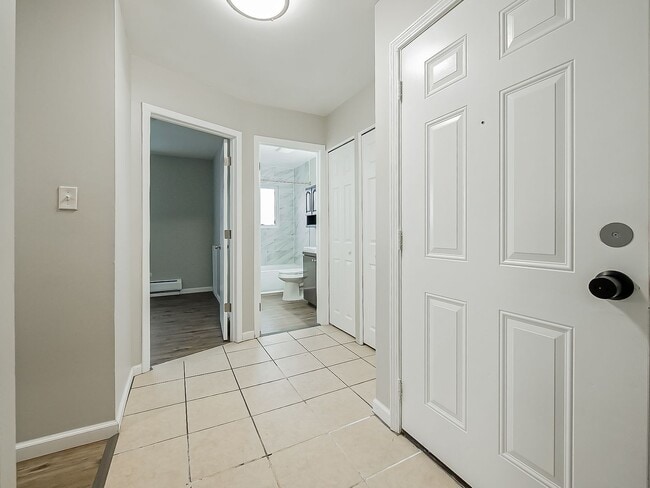 Building Photo - 1490 Nancywood Dr