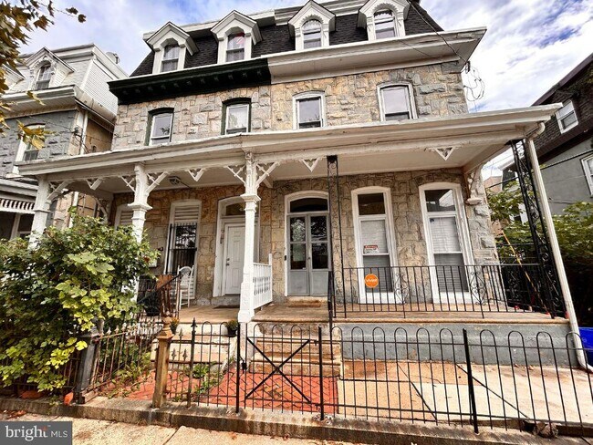 Primary Photo - 411 N Preston St