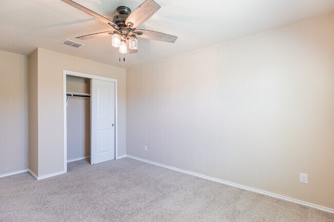 Building Photo - 1744 Emerald Edge