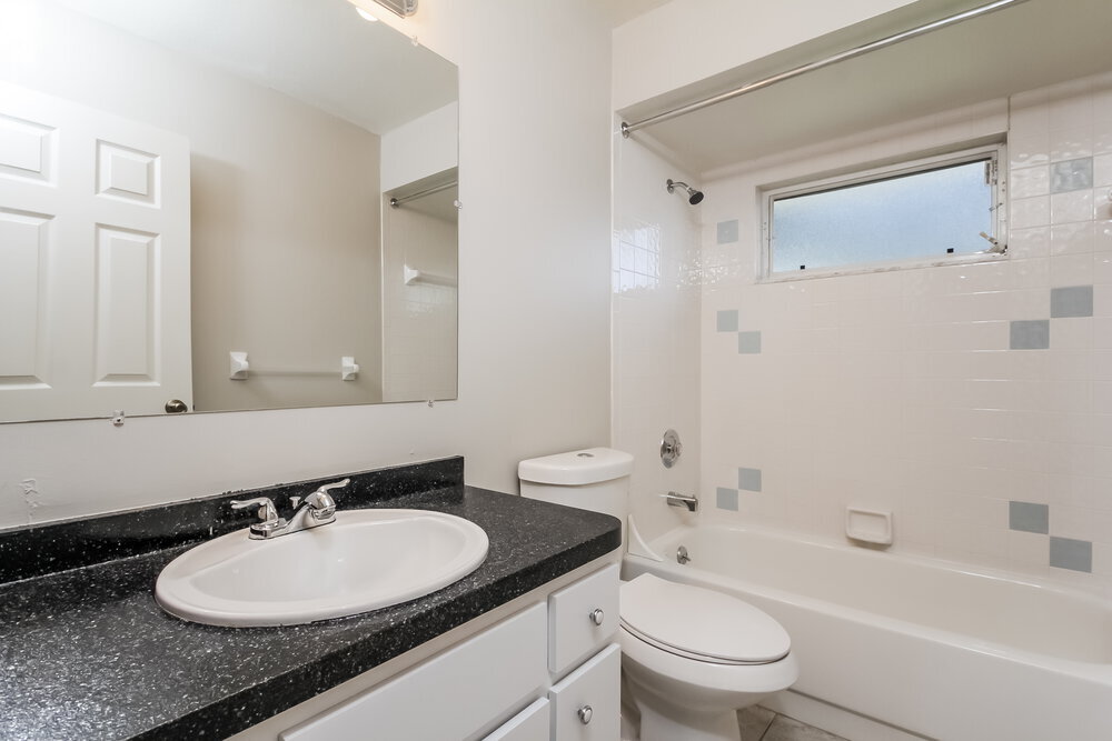 Building Photo - 848 Guild Dr
