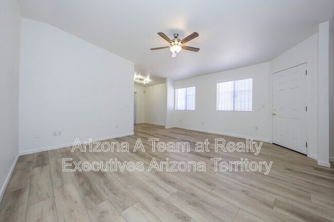 Building Photo - 3167 W Alexanderwood Dr