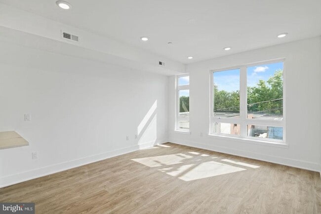 Building Photo - 2721 Federal St