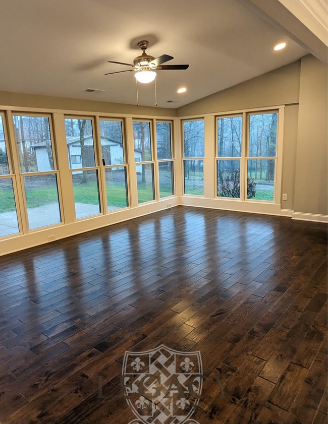 Building Photo - 9919 Maxwell Ln