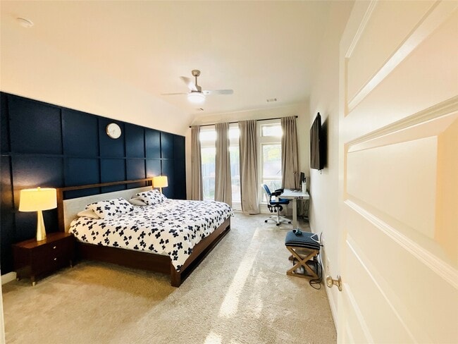 Building Photo - 2507 Elmwood Trl