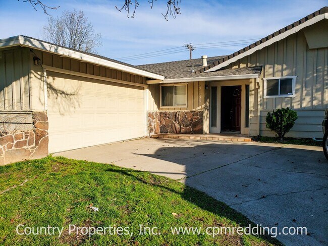 Building Photo - Spacious 3-Bedroom 2-Bathroom Home in Mary Lake Subdivision Available Now!