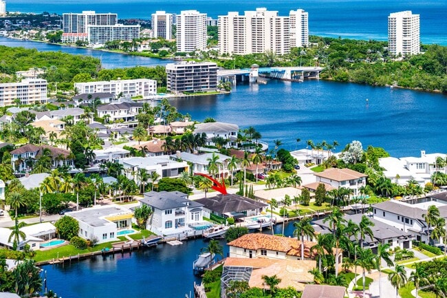 Building Photo - 740 NE 36th St