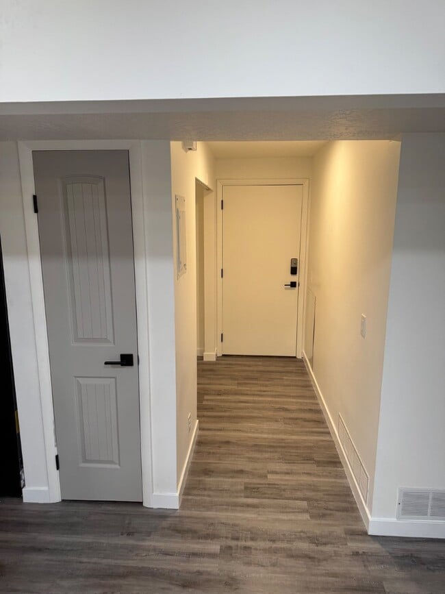 Building Photo - 5579 S 2800 W