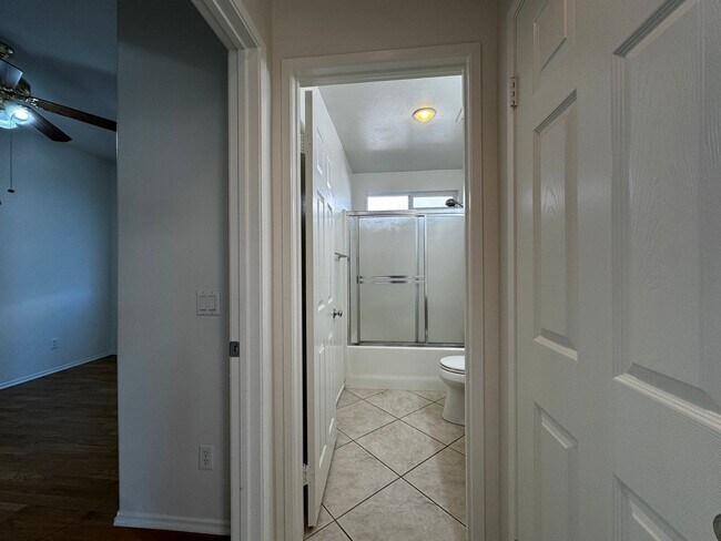 Building Photo - Spacious 4 bedroom in Murrieta for rent!