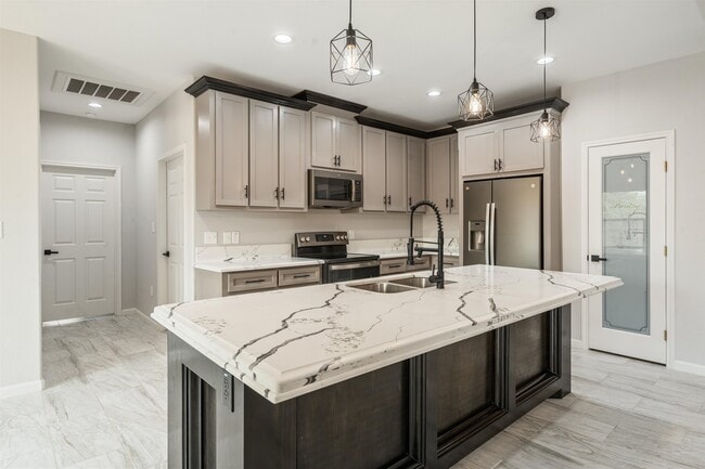 Building Photo - 203 Javier Dr