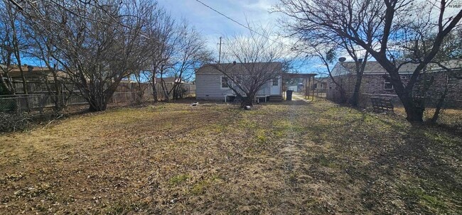 Building Photo - 1633 Lucas Ave