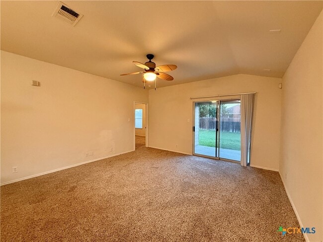 Building Photo - 3235 Blue Jay Dr