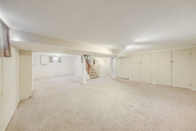 Building Photo - Charming 2-Bedroom Home with Bonus Space & Fenced Yard – Just Off Prospect Ave!