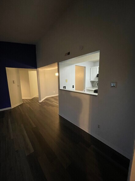 leaving room - 9642 Crosley Farm Dr