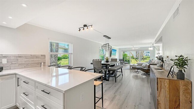 Building Photo - 6750 Gulf of Mexico Dr