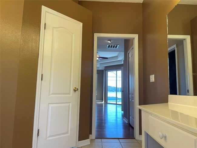 Building Photo - 16143 Ivy Lake Dr