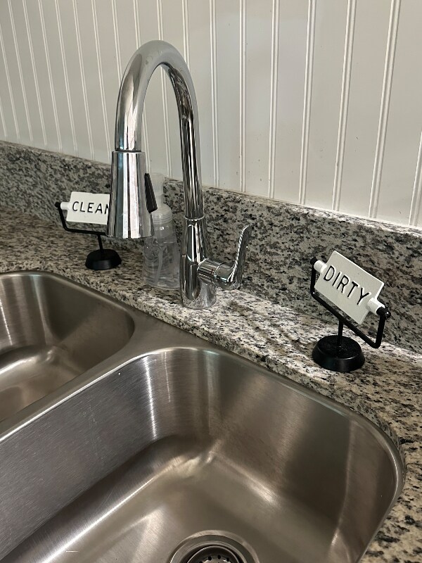 Building Photo - 518 Acacia Dr