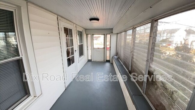 Building Photo - 717 N D St