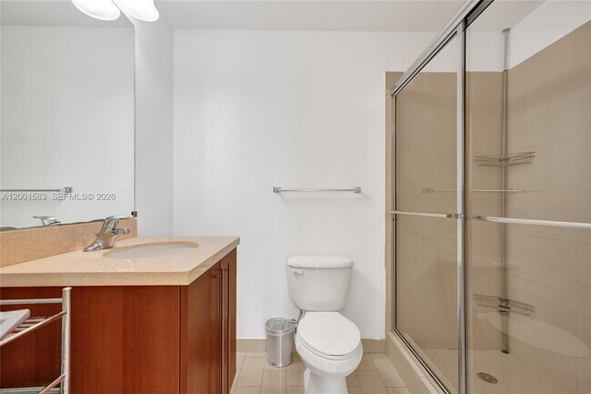 Building Photo - 1111 SW 1st Ave