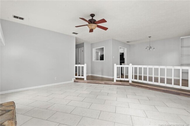 Building Photo - 920 Inglewood Ln