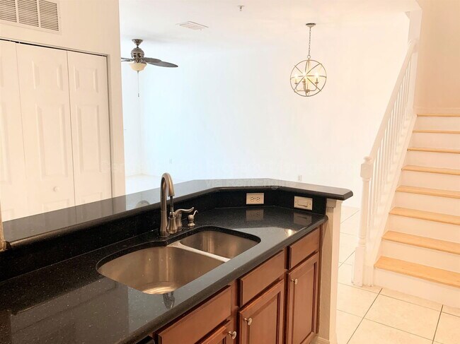 Building Photo - 2460 Grand Central Pkwy