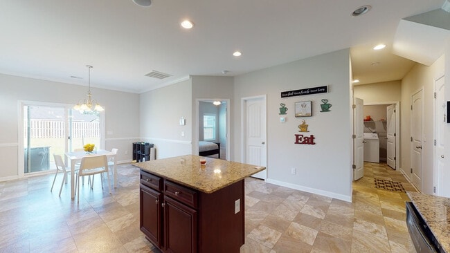 Building Photo - 160 Kirkwood Dr