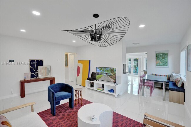 Building Photo - 1605 NW 7th Terrace