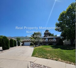 Building Photo - Stunning 5 Bedroom Home in Kaysville Now A...