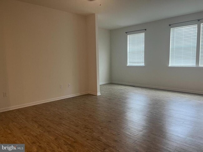 Building Photo - 178 Magellan Dr