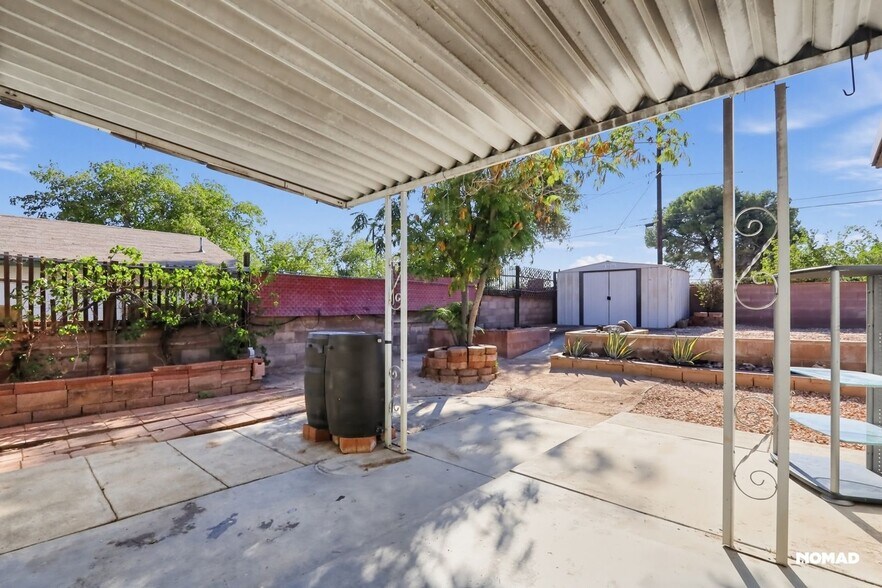 Building Photo - 38926 Sage Tree St