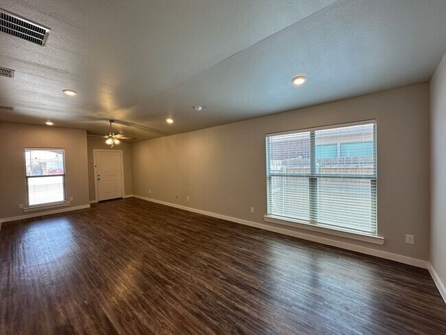 Building Photo - 3402 Tiffin Ave