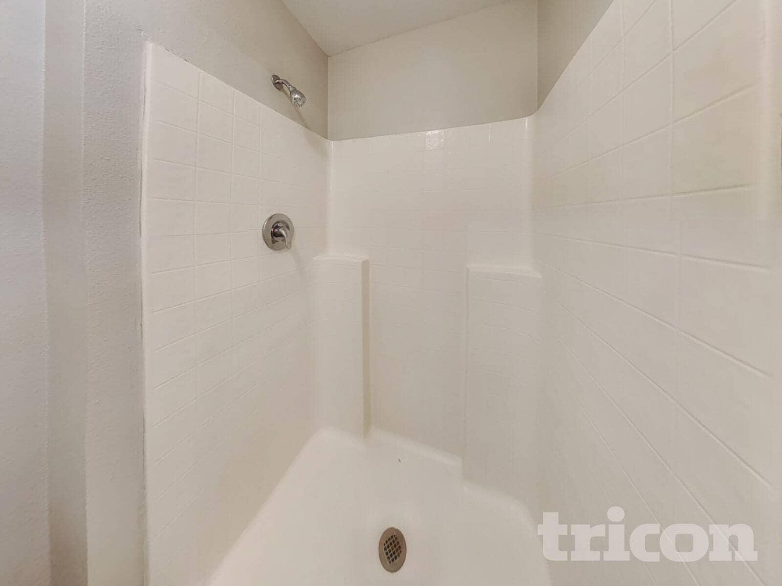 Building Photo - 7403 High Bluff Rd N