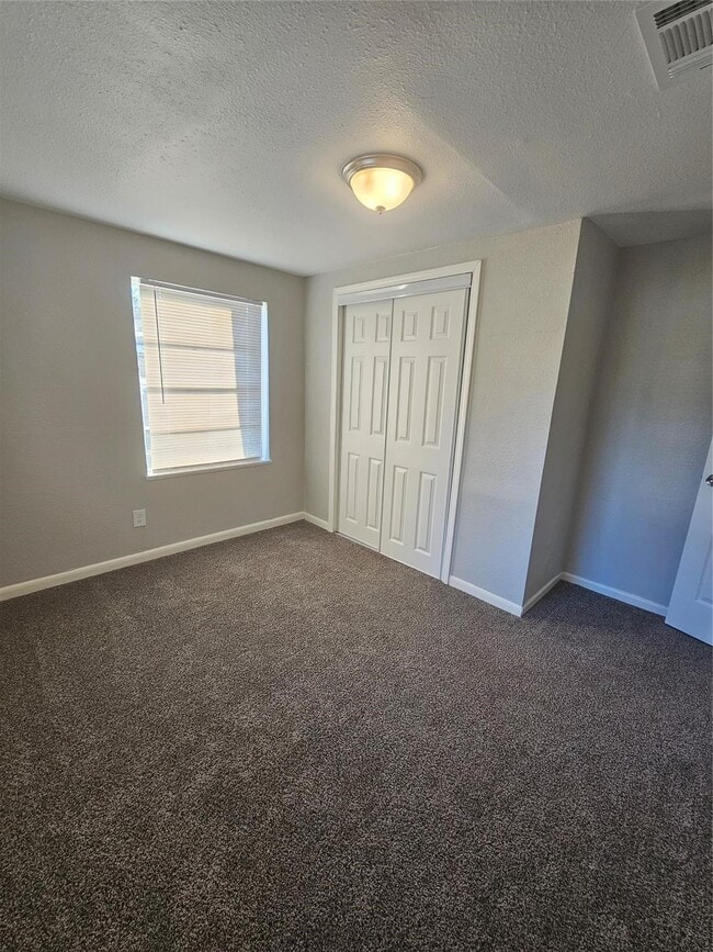 Building Photo - 2919 Letulle Ave