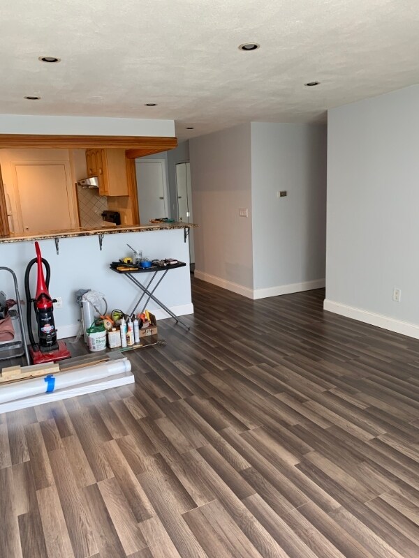 Building Photo - 1100 Governors Dr