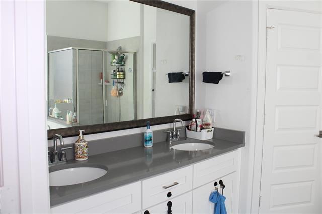 Building Photo - 3108 Armstrong Ave