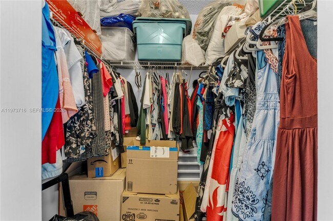 Building Photo - 2245 SE 25th Ave