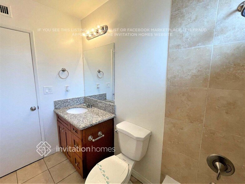 Building Photo - 16455 Ludlow St