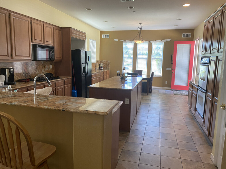 Building Photo - 17 S La Salle St